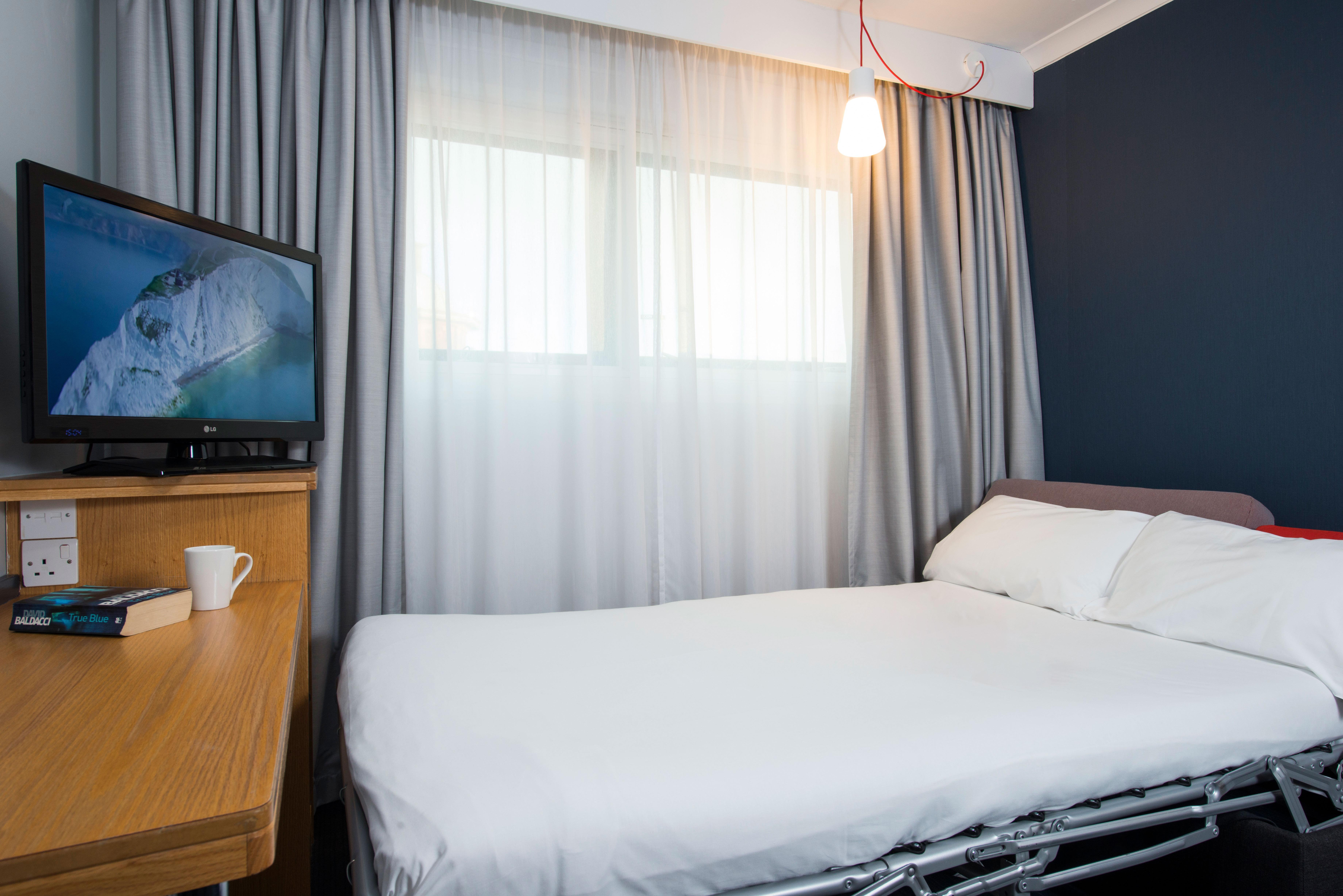 Holiday Inn Express Swansea East By Ihg מראה חיצוני תמונה