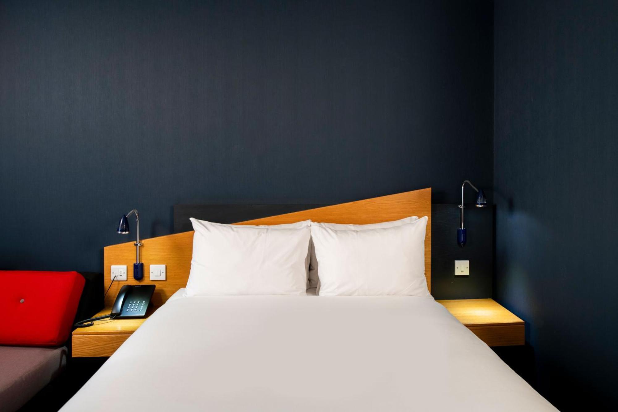 Holiday Inn Express Swansea East By Ihg מראה חיצוני תמונה