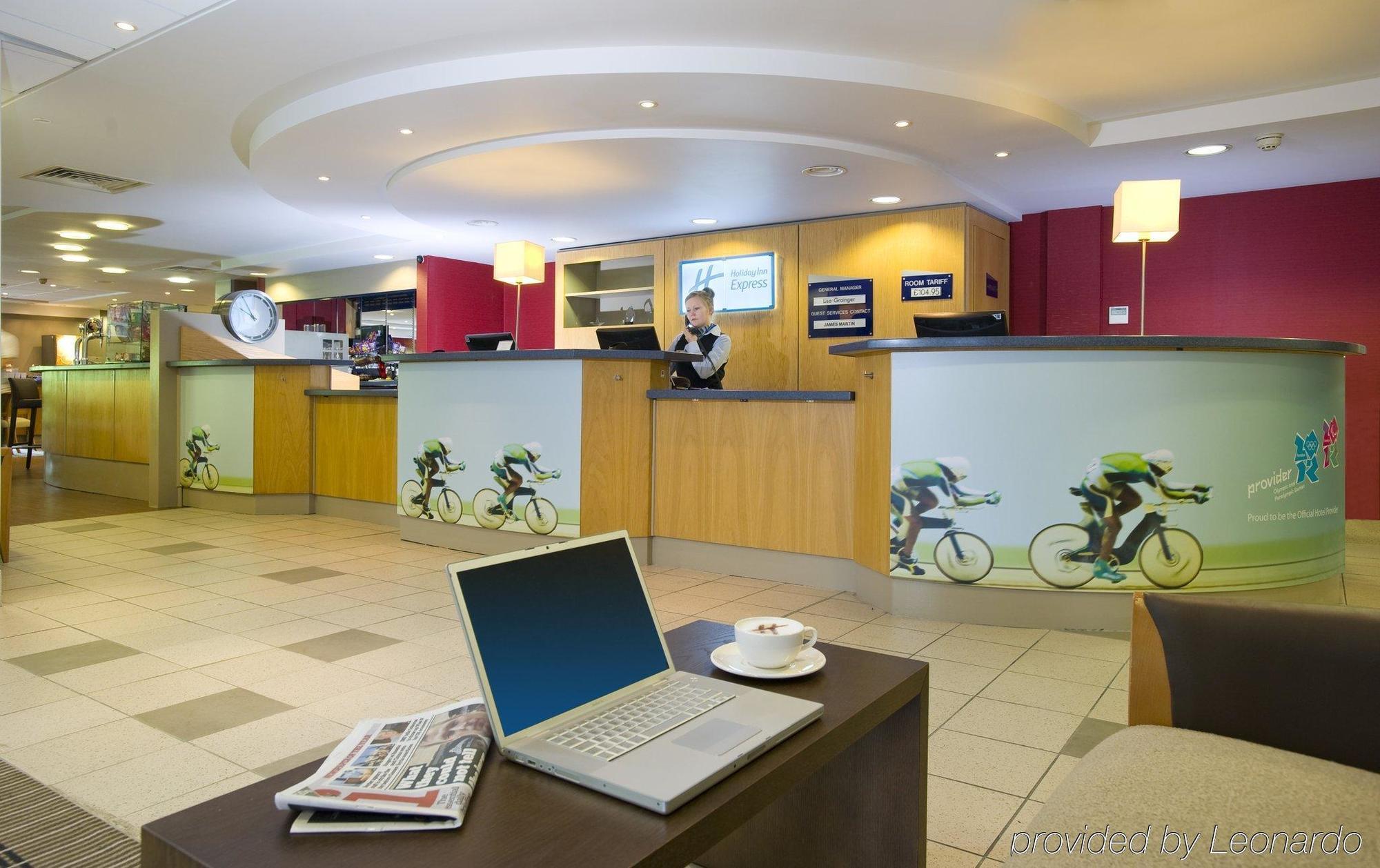 Holiday Inn Express Swansea East By Ihg מראה חיצוני תמונה