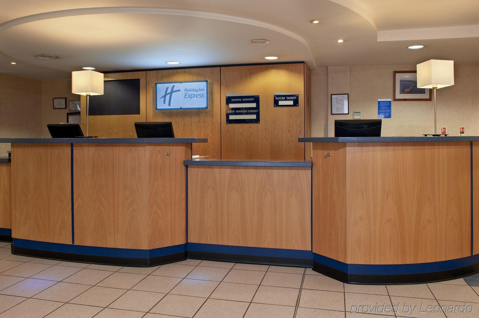 Holiday Inn Express Swansea East By Ihg מראה חיצוני תמונה