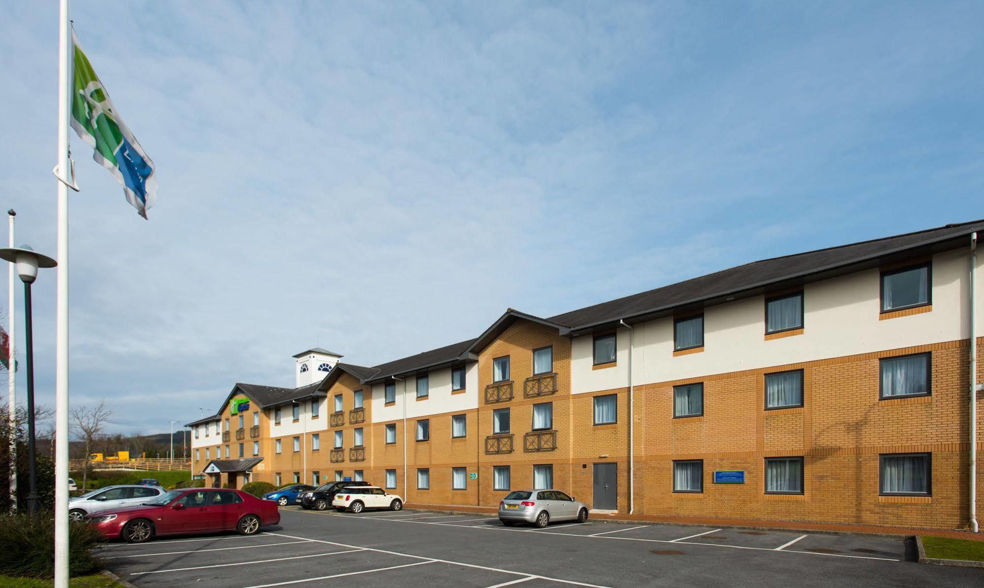 Holiday Inn Express Swansea East By Ihg מראה חיצוני תמונה